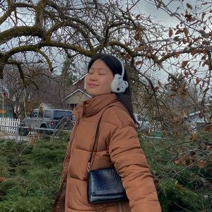 Meet your Posher, Angel